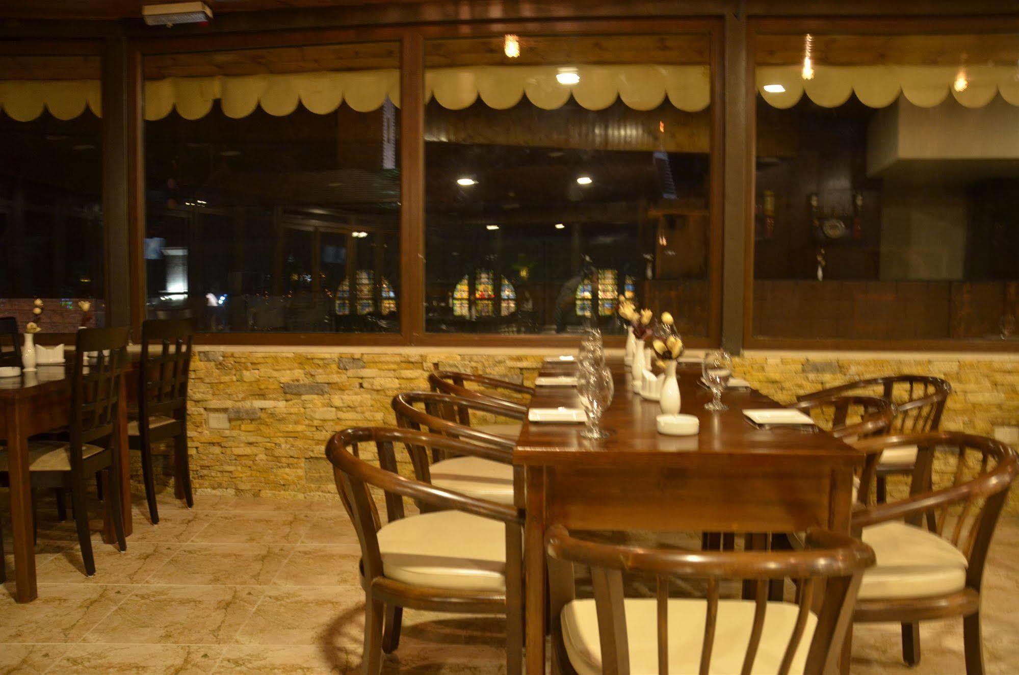 Saint John Hotel Мадаба Екстер'єр фото
